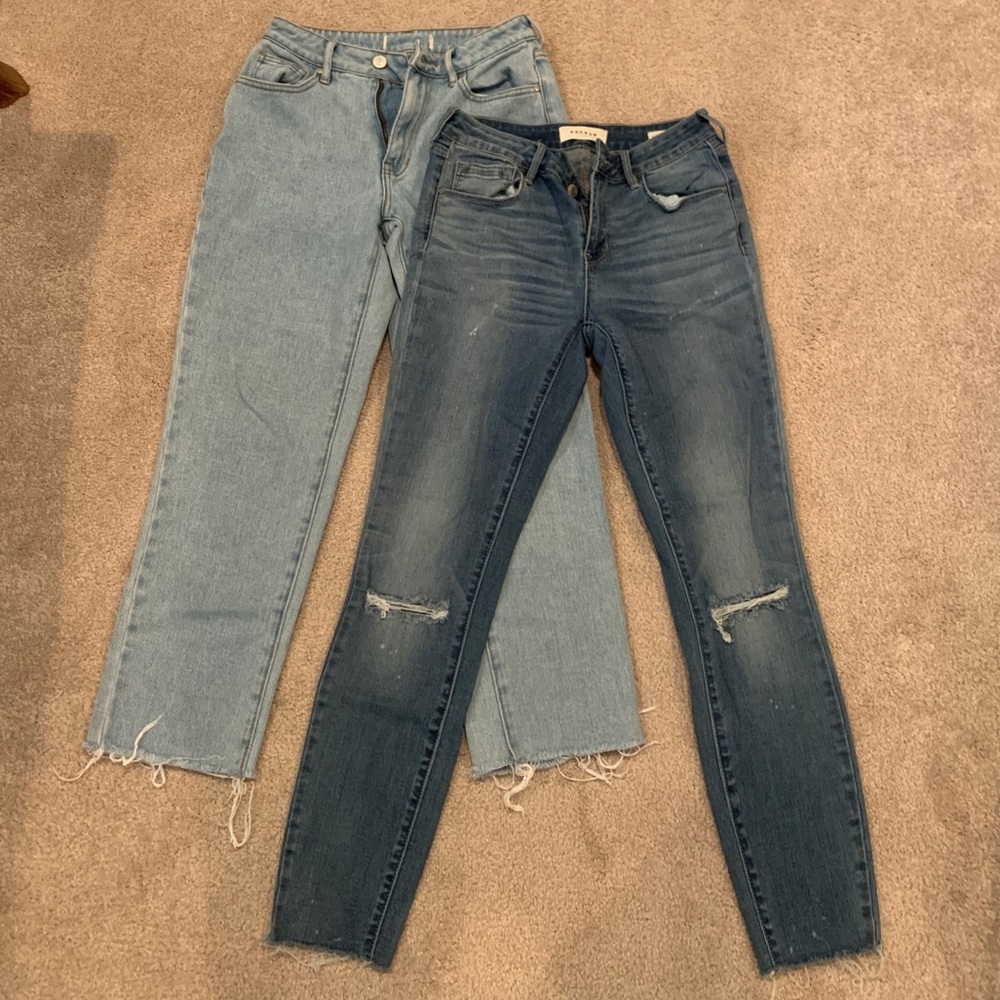 Cropped mom jeans. Distressed skinny jeans.